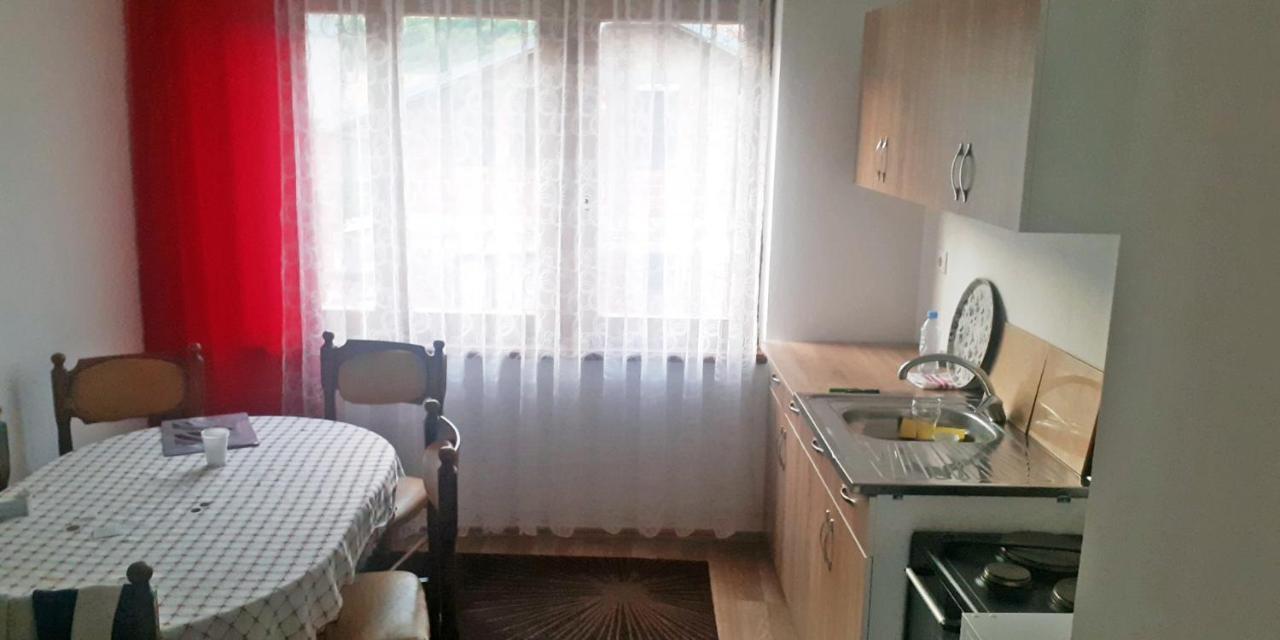 Lovely 1 Bedroom Within Walking Distance, Views Peje Eksteriør bilde