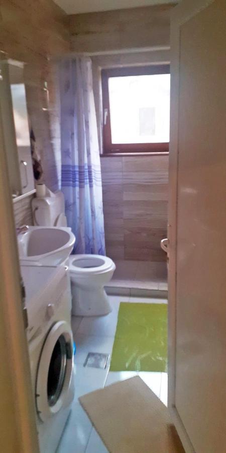 Lovely 1 Bedroom Within Walking Distance, Views Peje Eksteriør bilde